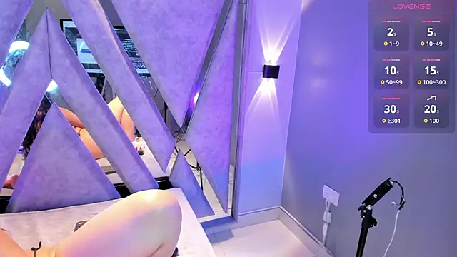 Alice 26  online show from 03-31-26, 01:55