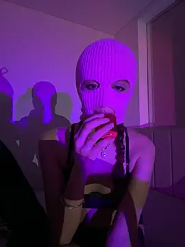 Snapshot of KristiCrazy chatting on 03-13-25, 12:16 KristiCrazy online show from 03-13-25, 12:16