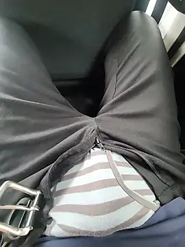 Snapshot of ikeike-kun chatting on 06-03-26, 02:25 ikeike-kun online show from 06-03-26, 02:25
