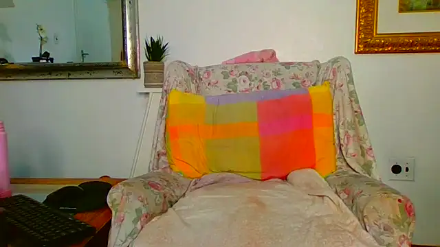 ModelZoee online show from 05-10-26, 07:52