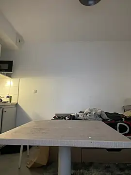 Snapshot of Renoirmonter chatting on 03-10-26, 03:39 Renoirmonter online show from 03-10-26, 03:39