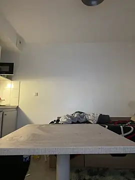 Snapshot of Renoirmonter chatting on 03-13-26, 04:57 Renoirmonter online show from 03-13-26, 04:57