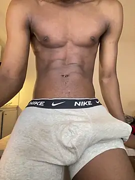 Snapshot of Renoirmonter chatting on 03-19-26, 05:17 Renoirmonter online show from 03-19-26, 05:17