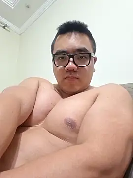 awesometeacher33 online show from 05-19-26, 01:56