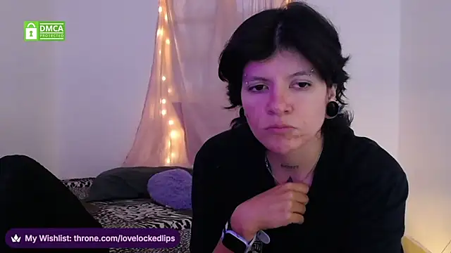 Snapshot of lovelockedlips chatting on 02-22-26, 06:50 lovelockedlips online show from 02-22-26, 06:50