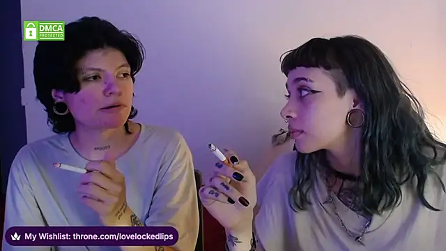 Snapshot of lovelockedlips chatting on 03-25-26, 12:49 lovelockedlips online show from 03-25-26, 12:49