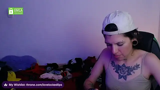 Snapshot of lovelockedlips chatting on 04-02-26, 02:53 lovelockedlips online show from 04-02-26, 02:53