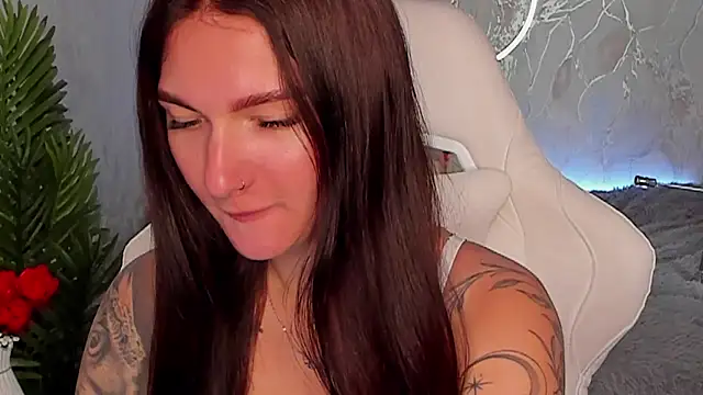 Snapshot of babyisperfect chatting on 07-07-26, 01:41 babyisperfect online show from 07-07-26, 01:41
