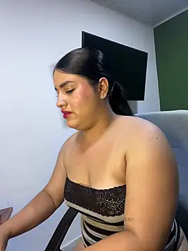 pareja curiosa19 online show from 06-06-26, 01:21