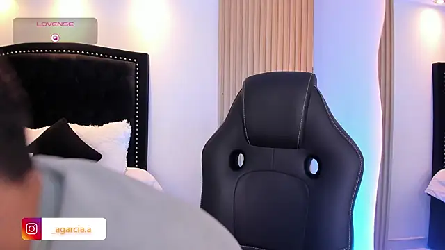 LiamWildx20 online show from 05-21-26, 04:52