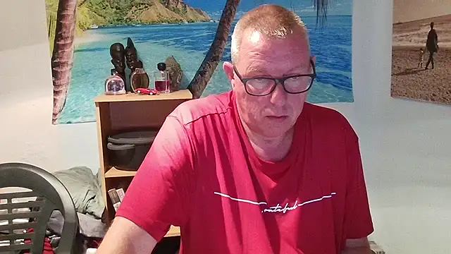 Snapshot of JamesBauer chatting on 05-02-26, 04:17 JamesBauer online show from 05-02-26, 04:17