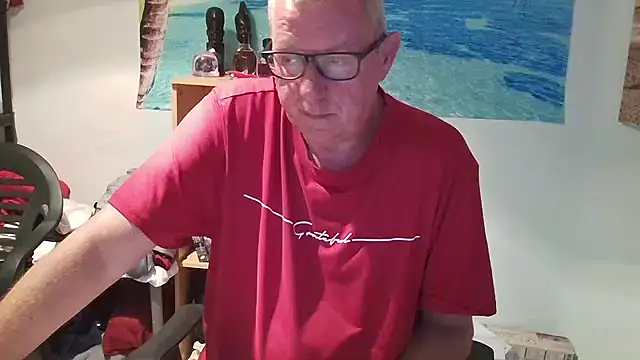 Snapshot of JamesBauer chatting on 05-09-26, 04:39 JamesBauer online show from 05-09-26, 04:39
