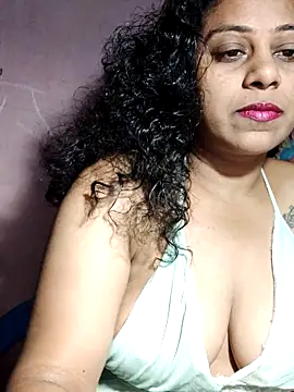 JENNIFERtamil online show from 05-17-26, 06:26