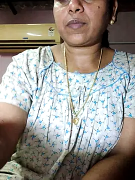 JENNIFERtamil online show from 05-21-26, 01:18