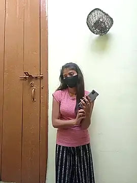 Snapshot of SOBHA_JI chatting on 03-17-25, 11:53 SOBHA JI online show from 03-17-25, 11:53