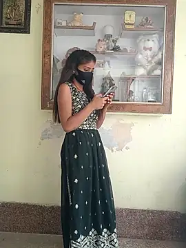 Snapshot of SOBHA_JI chatting on 03-18-25, 07:30 SOBHA JI online show from 03-18-25, 07:30