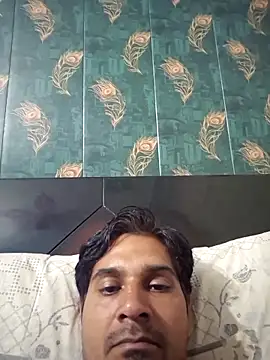 Snapshot of johnny8731 chatting on 05-09-26, 06:13 johnny8731 online show from 05-09-26, 06:13