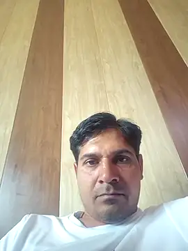 Snapshot of johnny8731 chatting on 05-31-26, 08:10 johnny8731 online show from 05-31-26, 08:10