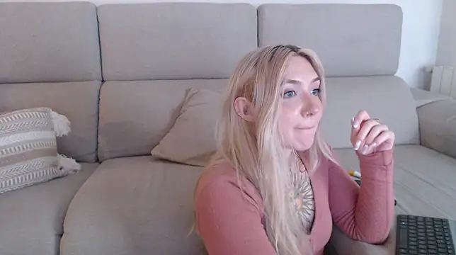 tattoobbgirl online show from 09-18-25, 06:54