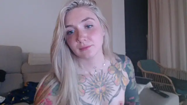 tattoobbgirl online show from 12-13-25, 07:53