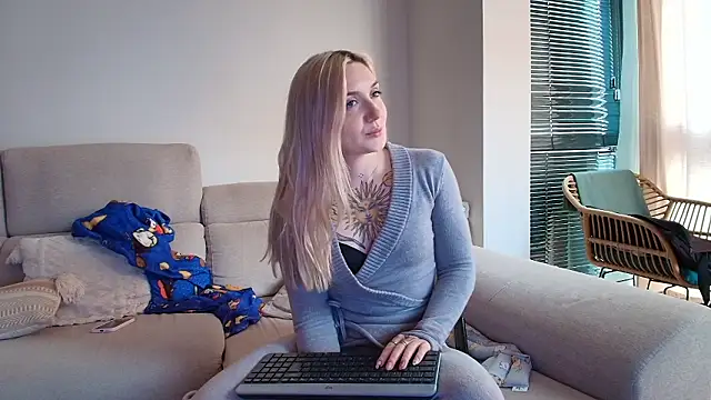 tattoobbgirl online show from 03-03-26, 04:46