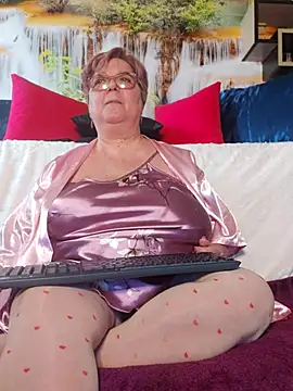 QueenPammy1 online show from 02-12-26, 09:26