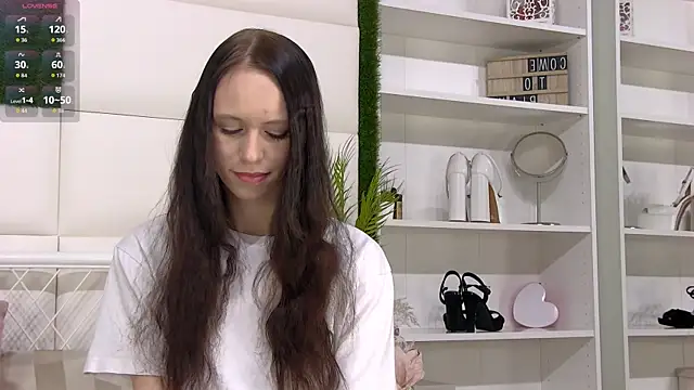 Snapshot of TaraHarris chatting on 01-08-26, 09:22 TaraHarris online show from 01-08-26, 09:22