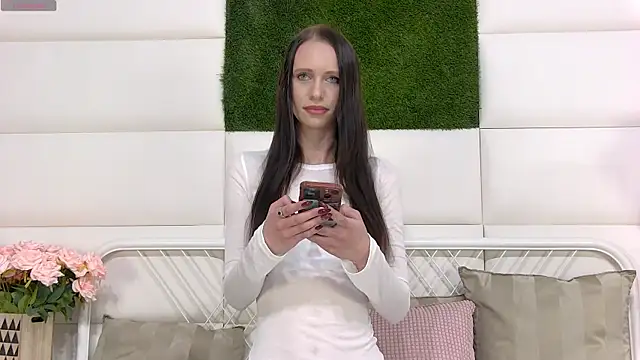 Snapshot of TaraHarris chatting on 04-27-26, 09:29 TaraHarris online show from 04-27-26, 09:29
