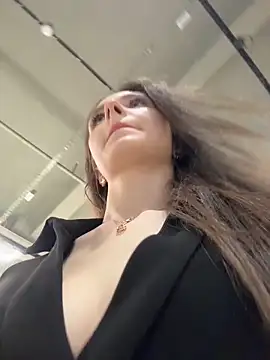 MilaBee online show from 02-19-26, 11:17