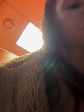 MilaBee online show from 04-02-26, 11:52