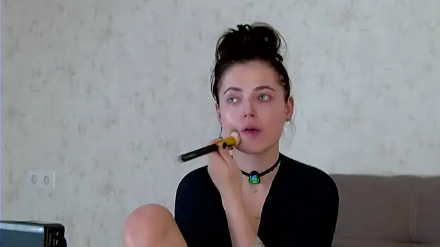 AshleyD  online show from 04-02-26, 03:04