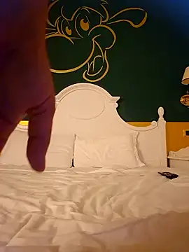 Snapshot of hotmalerobinson1 chatting on 03-28-26, 08:52 hotmalerobinson1 online show from 03-28-26, 08:52