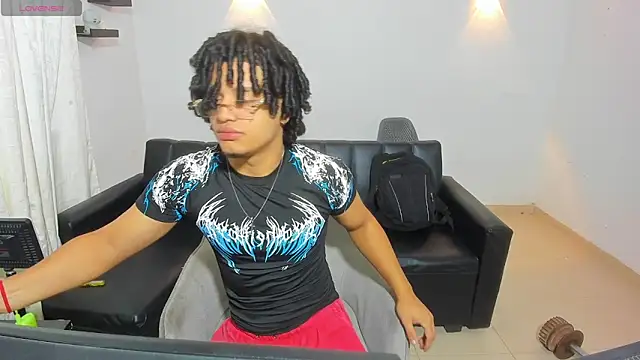 Snapshot of samxx_muscle chatting on 06-20-26, 01:25 samxx muscle online show from 06-20-26, 01:25