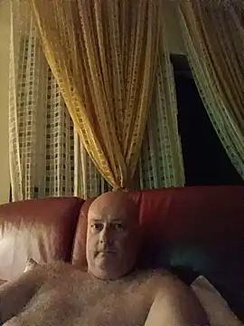 Snapshot of Alexis_Bull chatting on 07-18-26, 10:46 Alexis Bull online show from 07-18-26, 10:46