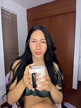 ArianaReynoldss online show from 04-02-26, 10:35