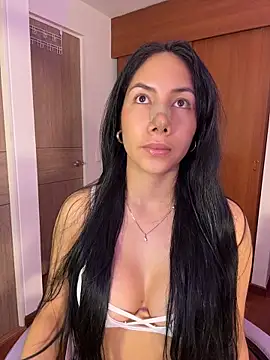 ArianaReynoldss online show from 05-12-26, 10:01