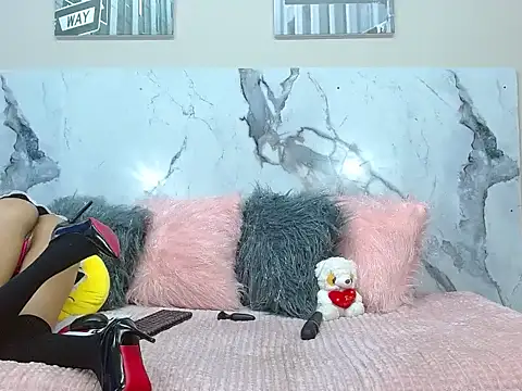 adajonnes online show from 04-14-26, 03:51