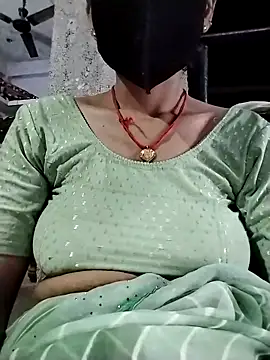 Snapshot of Soniy-Maax chatting on 10-06-25, 08:34 Soniy-Maax online show from 10-06-25, 08:34