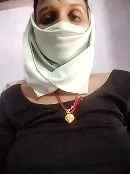 Snapshot of Soniy-Maax chatting on 03-14-26, 07:14 Soniy-Maax online show from 03-14-26, 07:14