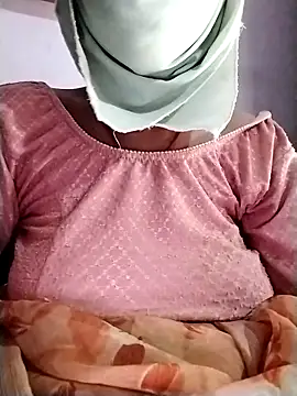 Snapshot of Soniy-Maax chatting on 03-15-26, 07:58 Soniy-Maax online show from 03-15-26, 07:58