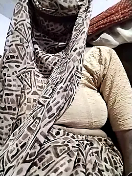 Snapshot of Soniy-Maax chatting on 03-24-26, 04:45 Soniy-Maax online show from 03-24-26, 04:45