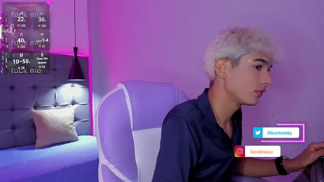 Snapshot of OliverTwinky chatting on 09-15-25, 02:11 OliverTwinky online show from 09-15-25, 02:11