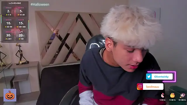 Snapshot of OliverTwinky chatting on 10-16-25, 02:07 OliverTwinky online show from 10-16-25, 02:07