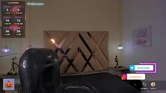 Snapshot of OliverTwinky chatting on 10-20-25, 02:28 OliverTwinky online show from 10-20-25, 02:28