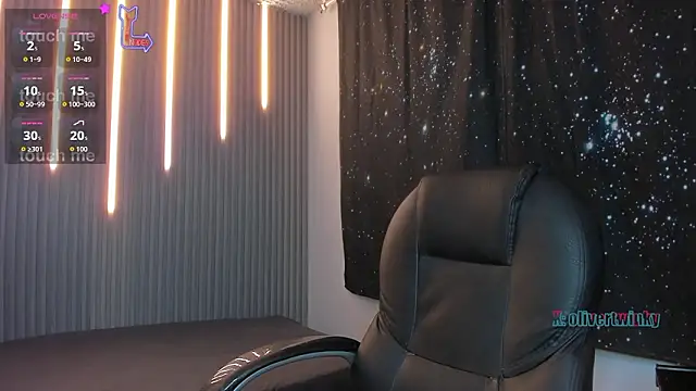 Snapshot of OliverTwinky chatting on 02-13-26, 02:13 OliverTwinky online show from 02-13-26, 02:13