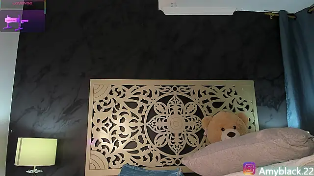 Amyblack   online show from 01-17-26, 12:48