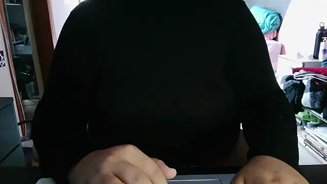 nicolebiancardi5 online show from 05-15-26, 02:35