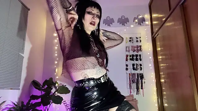 ELENA UMBRA online show from 04-04-26, 02:43