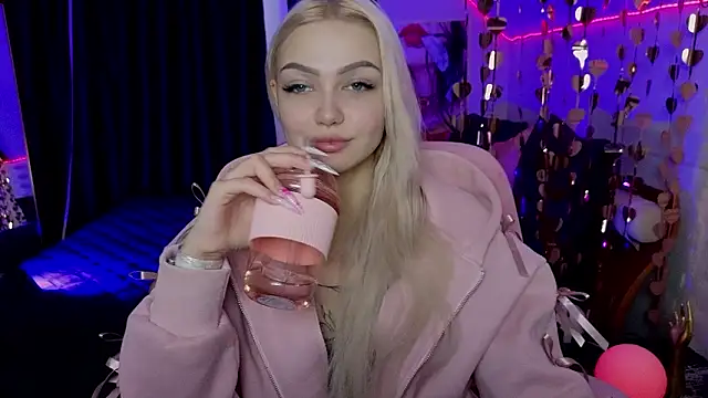 LinaLirian online show from 03-23-26, 10:08