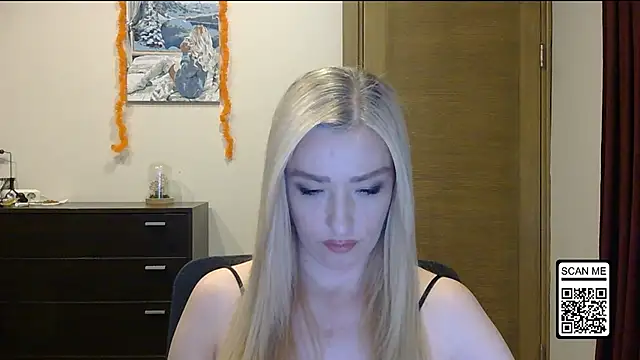 Wild Silk Desire online show from 10-31-25, 04:41